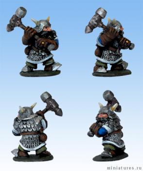 Dwarf with Runehammer by Thorward