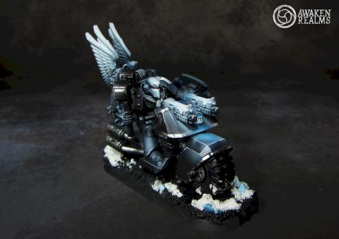 Space Marines Raven Guard Captain on bike by Awaken Realms