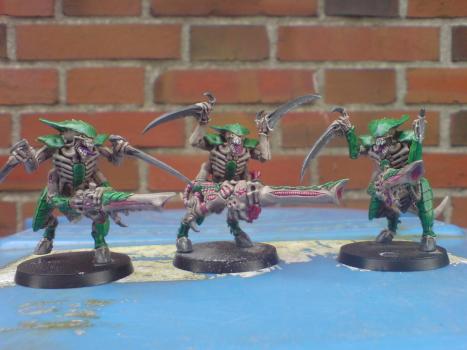 Tyraniden Krieger auf der MÃ¼lltonne :-) by Chaoseddy
