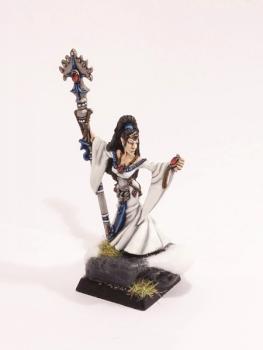High Elf Female Mage by schimmelpilz