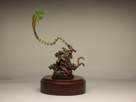 Skweel Gnawtooth rear view by Drago Hroth