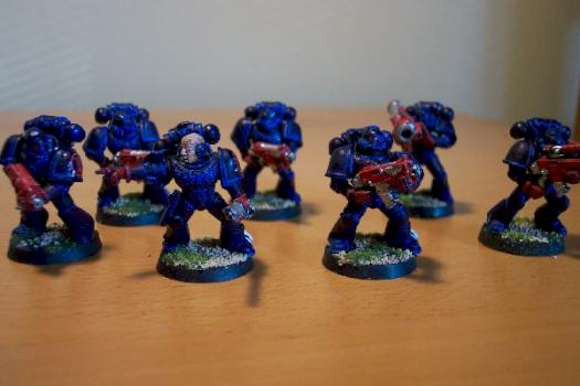 Crimson fists squad by Cottomswab