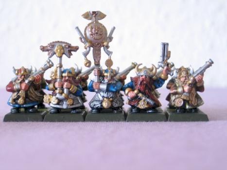 My first painted Dwarfs by xyz234