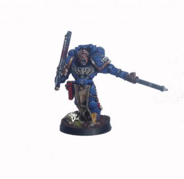ultramarines veteran by miniatureheaven