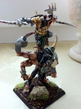 Skaven Warlord on Rat Ogre Bonebreaker by WaveBreaker
