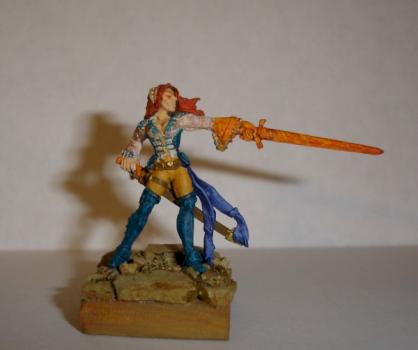 Lonnia by Bastis