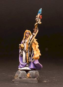 Bretonnian Sorceress by Miniaturelife