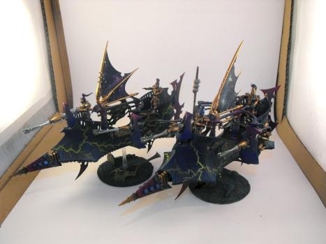 Dark Eldar - Two Ravagers by theironjef