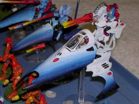 Closeup of Eldar Vyper and Shining Spears by kevlar56
