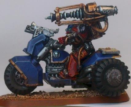 Master of the forge on bike with conversion beam - Maître de forge à moto avec faisceau de conversio by Utshe