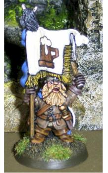 Regiment of Renown Bugmans Ranger Standard Bearer by Arcturus