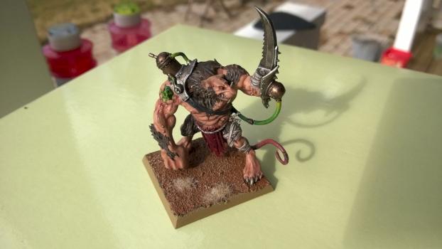 Skave ogre by Galdrin