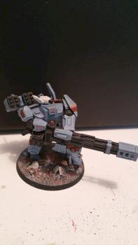 Tau Empire: XV88 Broadside Battlesuit by Crosstowndonkey