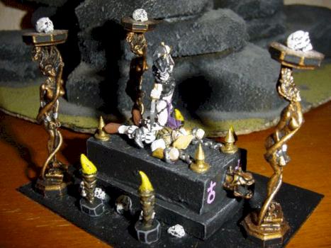 Autel de sacrifice pour Slaanesh by Witchking Malekith
