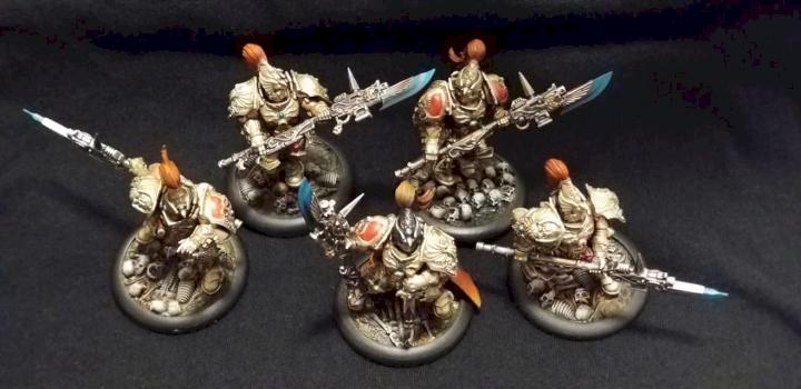 Adeptus Custodes by Kuldunax