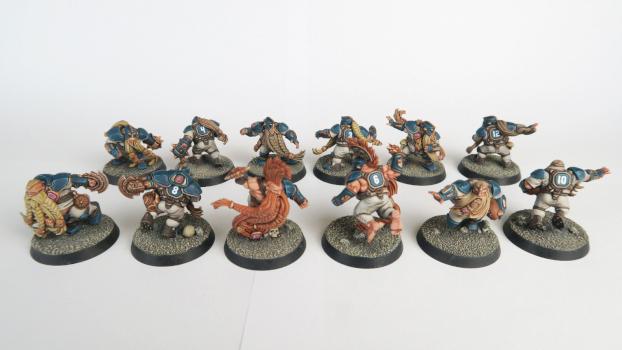Blood Bowl Dwarf Team by Gorstag