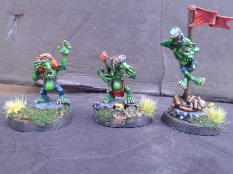Forgeworld Gretchin and a Flash Gitz Ammo Runt by Niexist