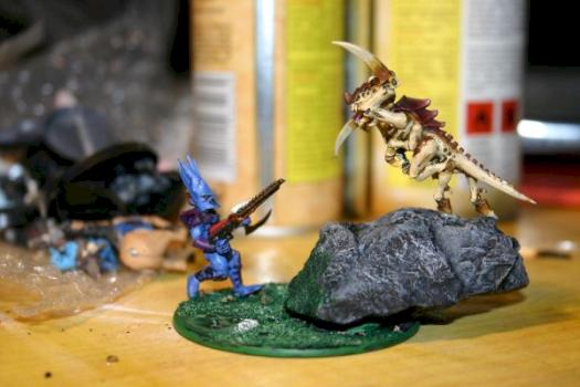 Dark Eldar vs. Hormagant by Raki