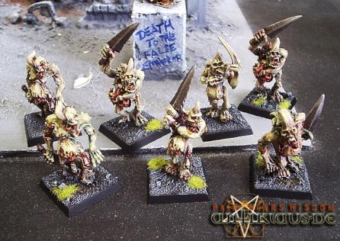 Seuchenhüter | plaque-bearers by antiklaus