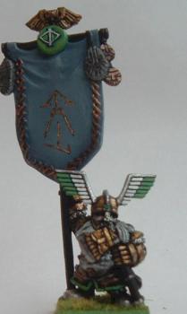 Dwarf Battle Standard Bearer by kaiserjez