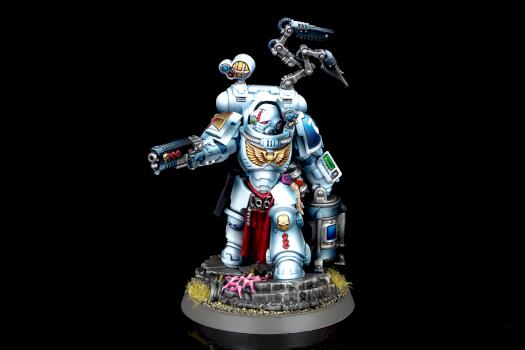 Space Marine Apothecary Biologis by Hypersonic_Studio