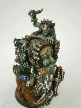 Gretchin in Ork's back pack. by scablifter