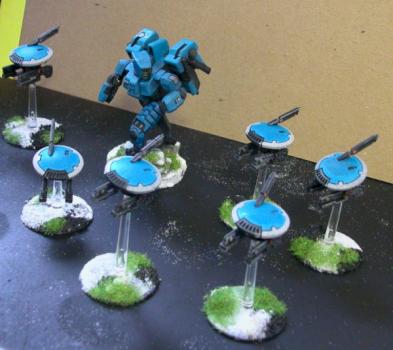 Tau Crisis Suit and Gun Drones by Ripper