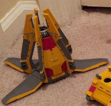 Imperial Fists Drop Pod by PaganLinuxGeek