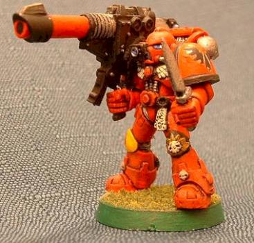 Blood Angels Space Marine with Lascannon by psiekier