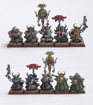 Dwarf Thunderers by Comitiva Carmina