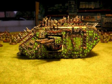 Land Raider by EnrohK