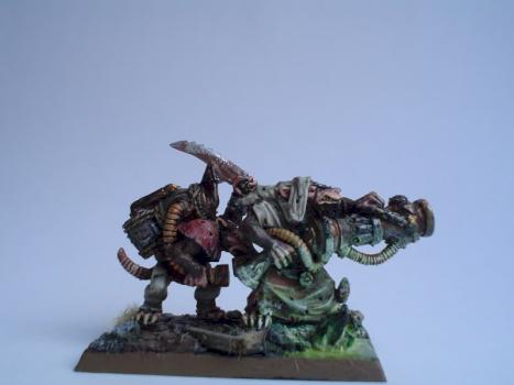 Warpfire Thrower sideview by Unwanted