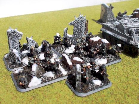 15mm WWII Germans in streetfight bases by Meraklis
