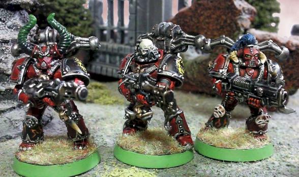 Word Bearers marines with assault weapons by Enzomadcap