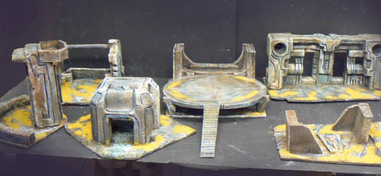 LARGE TAUor ELDAR ALIEN LANDING PAD & CITY by Foofighterubu