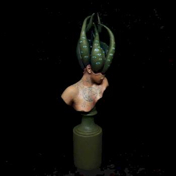 Woman cultist tentacles bust by IreMoon