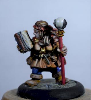 MH116 Female Dwarf Wizard by Bossco101