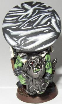 Ork Mek With Kustom Force Field by ShasO Sodit