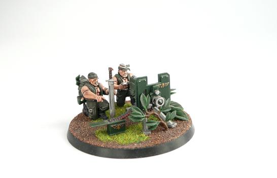 Catachan weapon team by lostorpedos