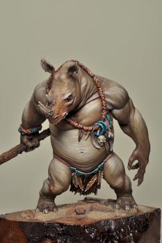Rhinotaure (peinture acrylique - sculpture Allan Carrasco - 80mm) by Antoine