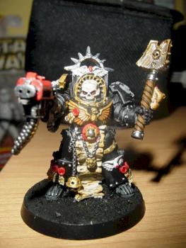 Black Templar Ordenspriester by Douzer