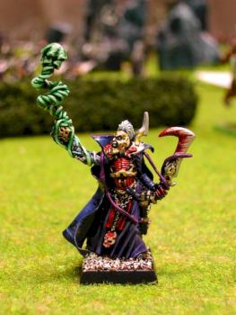 Dark Elf sorcerer by Runsinthewind