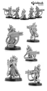 War Maidens with Heavy Weapon (set 2) by Grishnak Models