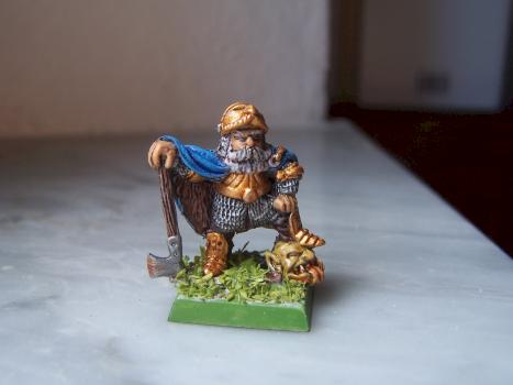 Dwarf hero by morenosun