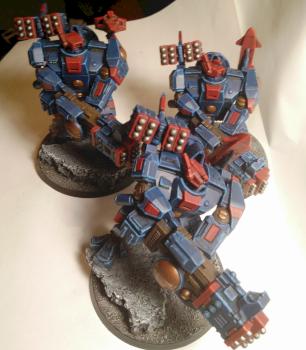 T'au XV88 Broadside Battlesuits by Grub