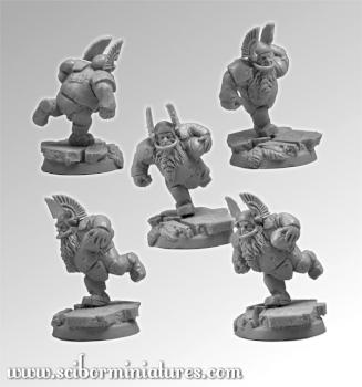 Dwarf football player by Scibor