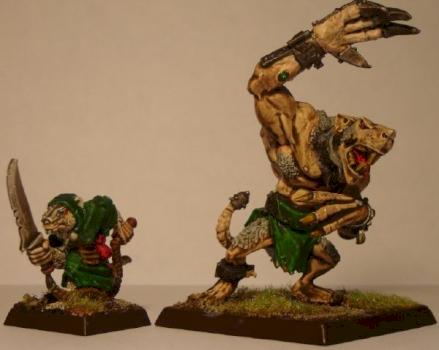 Skaven Rat Ogre and Packmaster by clan atrophy