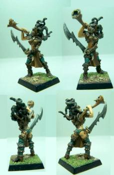 Musicienne Danseuse de Guerre by Valie