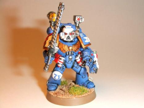 Ultramarines Apothecarius by Dr. Gonzo