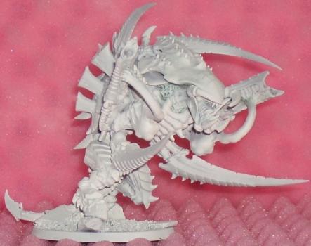 Alien V Predator style hybrid tyranid Carnifex by trenchfoot